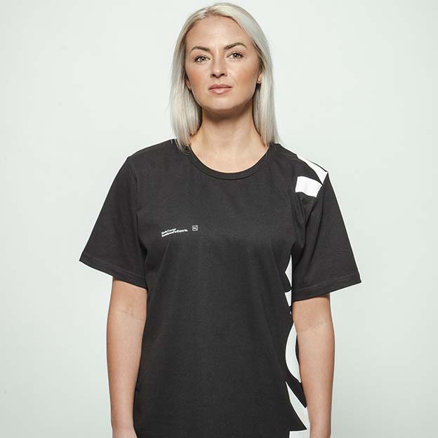 Essential T-Shirt black